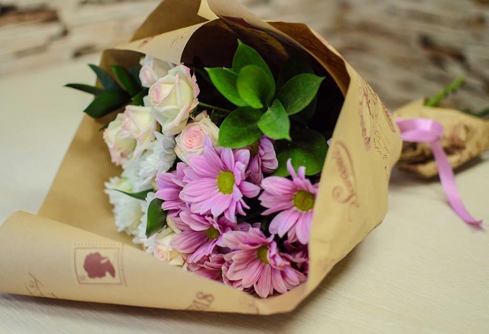 Букет цветов из: Розы и Хризантемы в Красный Яр Самарская область