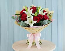 Букет цветов из:  Лилии и Розы в Красный Яр Самарская область
