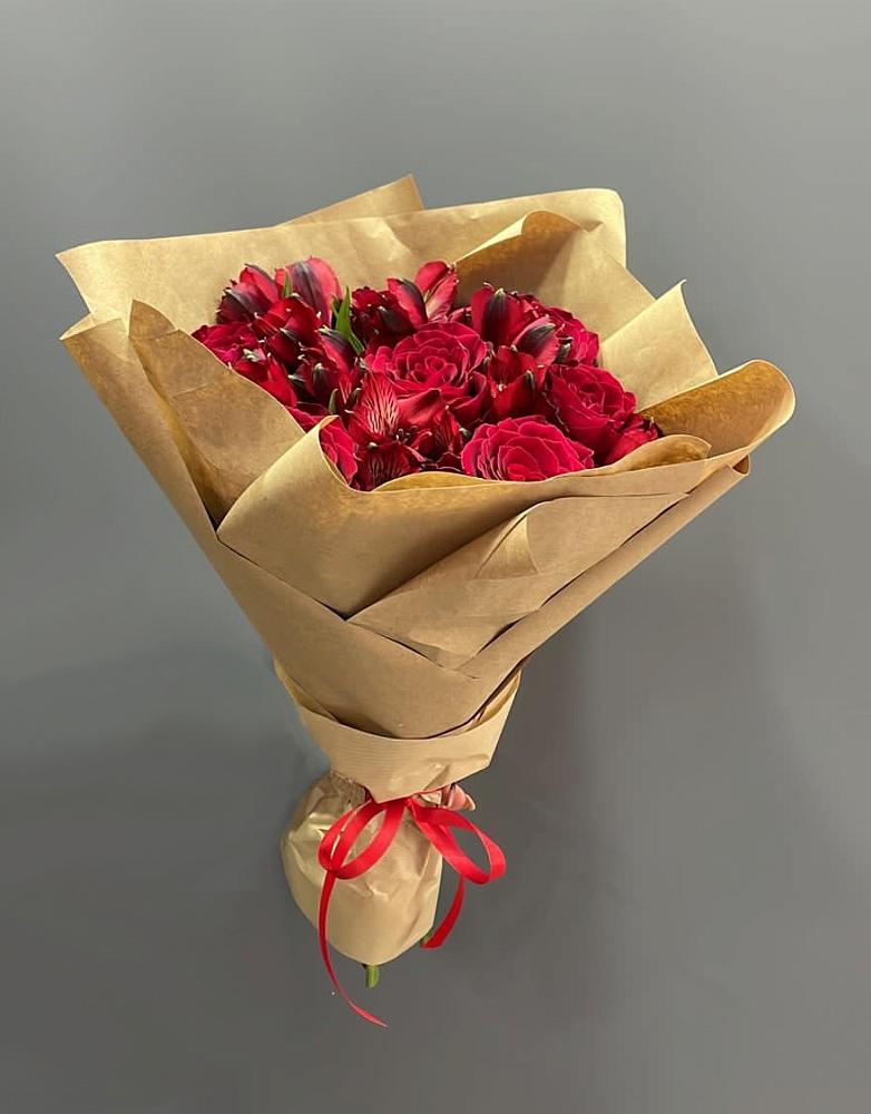 Букет цветов из: Альстромерии и Розы в Красный Яр Самарская область