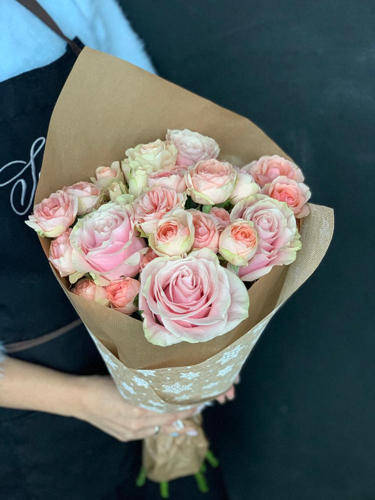 Букет цветов из: Хризантемы и Розы в Красный Яр Самарская область