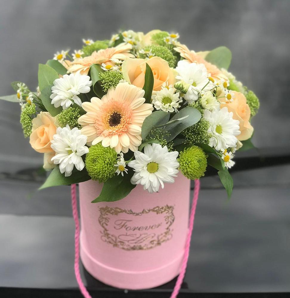 Цветочная композиция из Розы, Герберы и Хризантемы в шляпной коробке в Красный Яр Самарская область